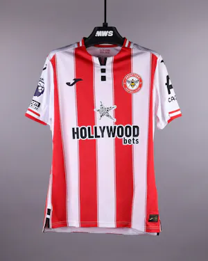 来自Brentford的Yehor Yarmolyuk球衣