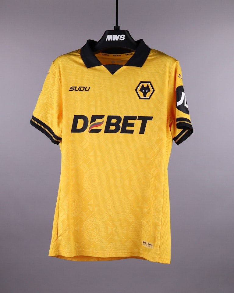 Jhon Arias  Wolverhampton Wanderers shirt