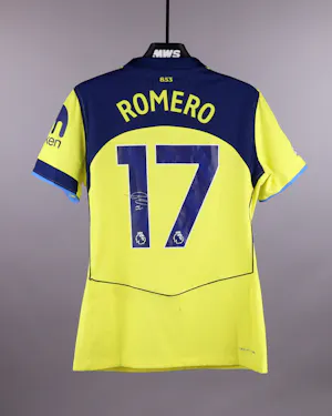 Cristian Romero Tottenham Hotspur shirt