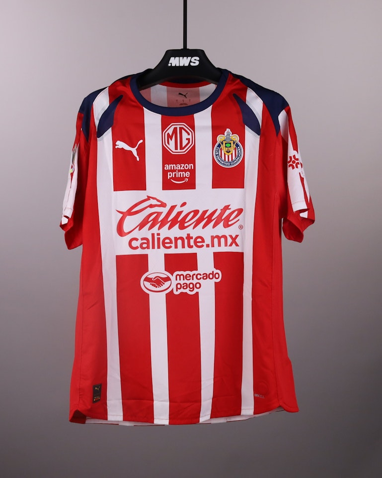 Bryan González Chivas Guadalajara jersey