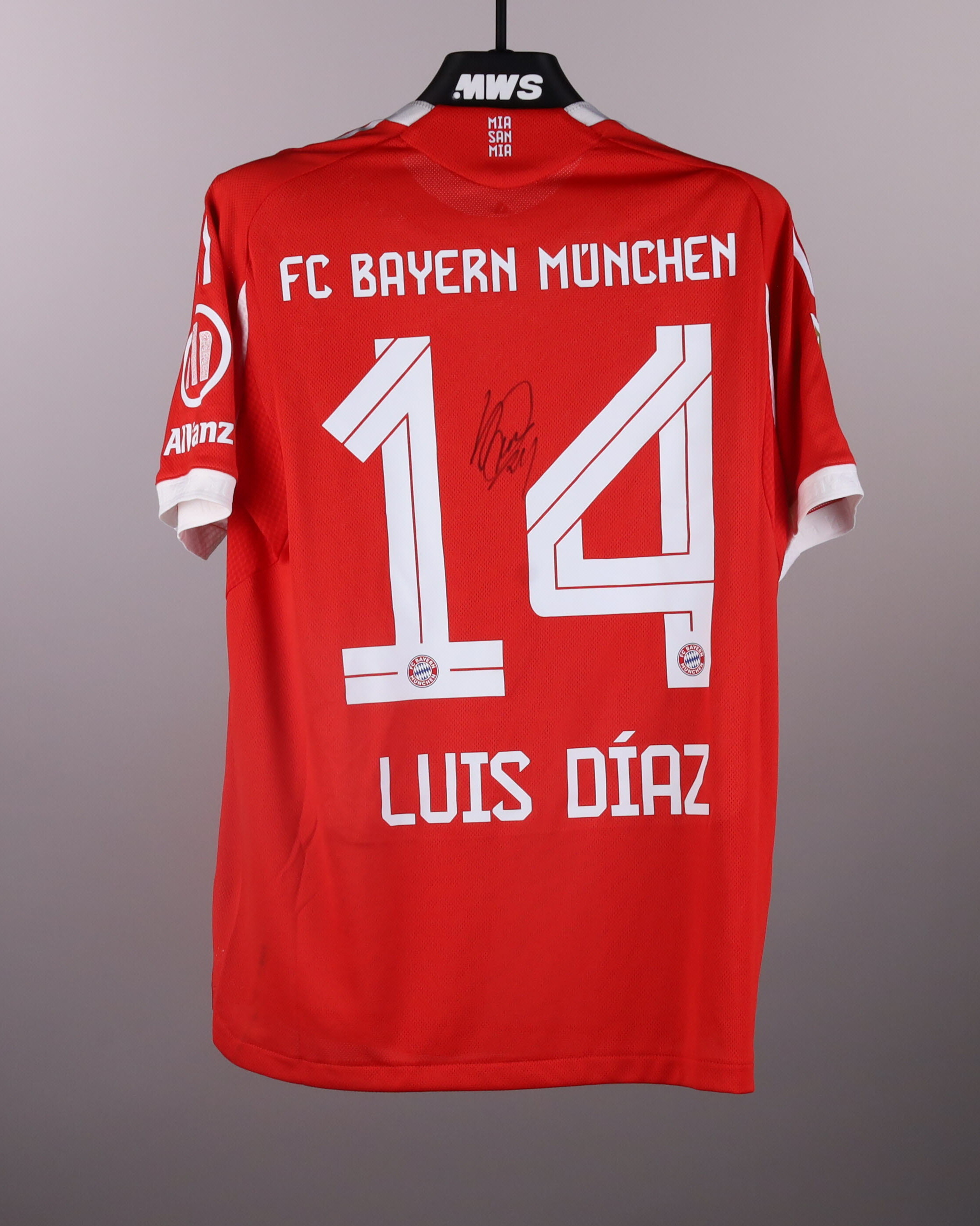Luis Díaz | FC Bayern München - St. Pauli | MatchWornShirt