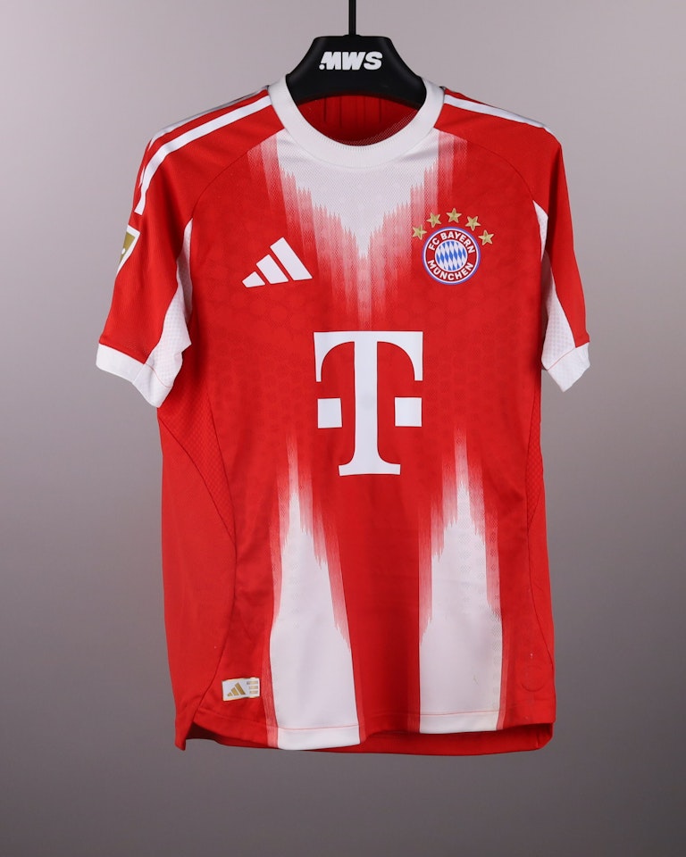 Luis Díaz FC Bayern München shirt