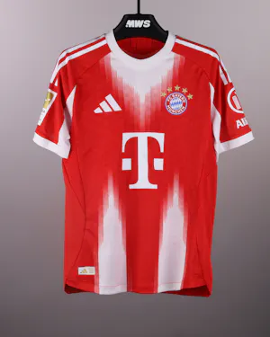 Konrad Laimer FC Bayern München jersey