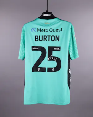 来自Wrexham A.F.C.的Callum Burton球衣