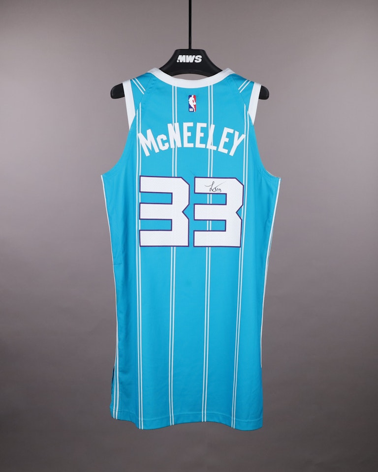 Liam McNeeley Charlotte Hornets shirt