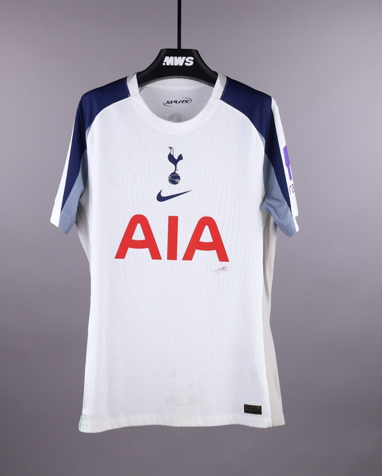 Pape Matar Sarr Tottenham Hotspur のシャツ