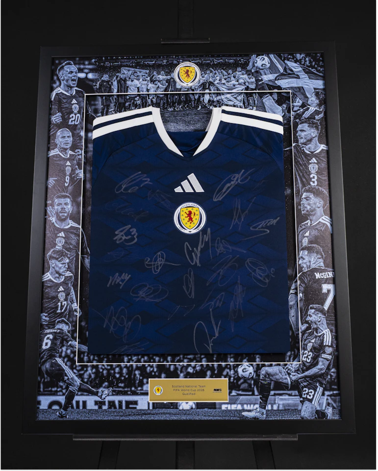 Limited Edition Framed Squad Signed Shirt - 1