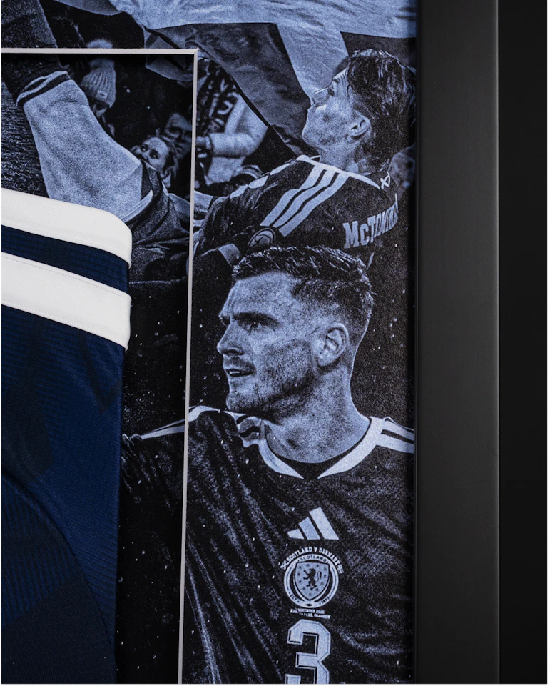 Limited Edition Framed Squad Signed Shirt - 1