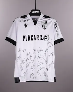 Vitória SC - Squad Signed Shirt - 2025/2026 - Home