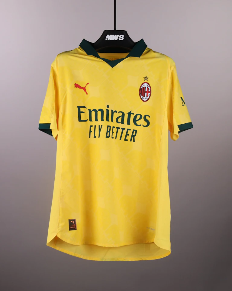 Rafael Leão AC Milan shirt