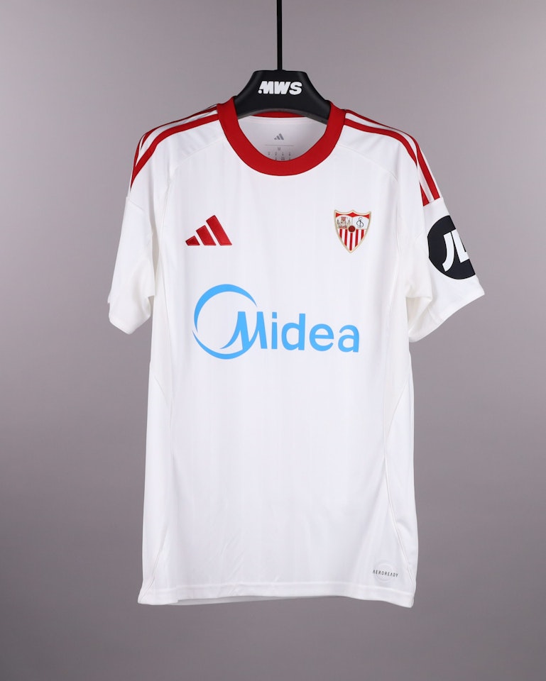 Manu Bueno Sevilla FC shirt