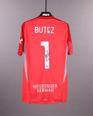 来自Como 1907的Jean Butez球衣