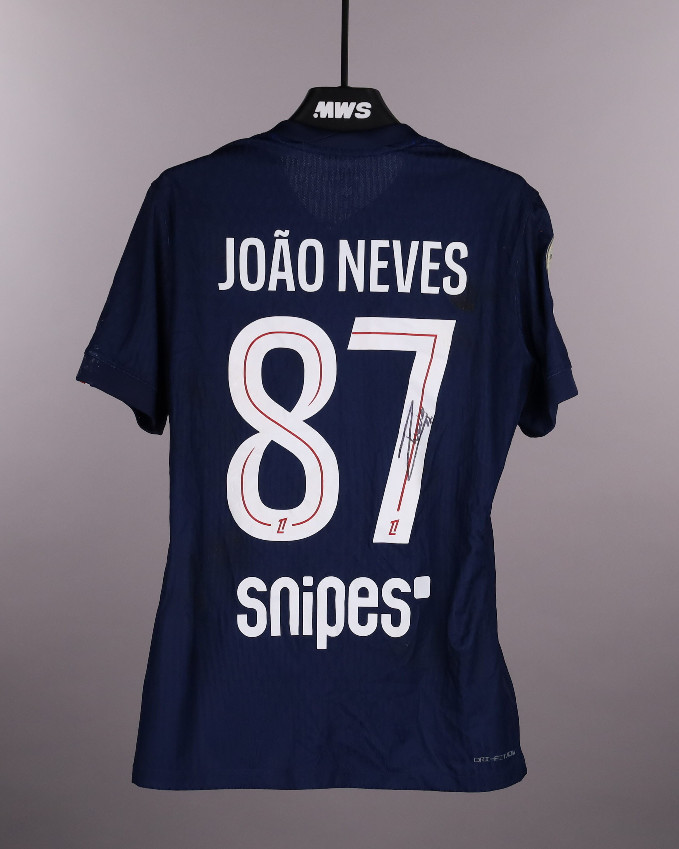 João Neves Paris Saint-Germain shirt