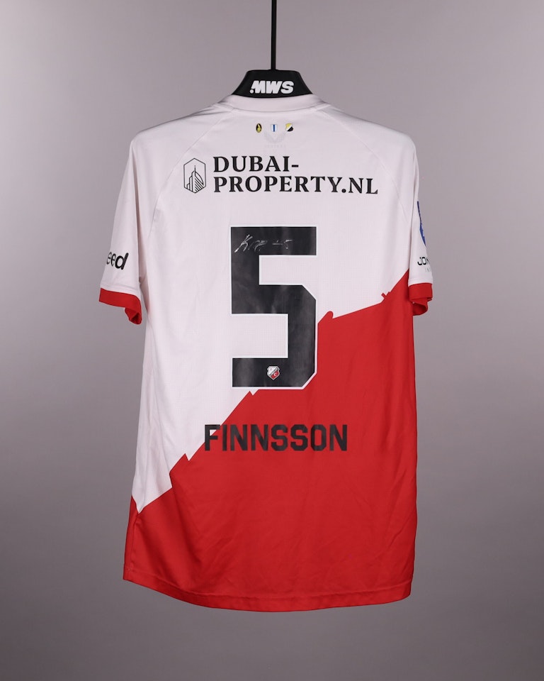 Kolbeinn Finnsson FC Utrecht shirt