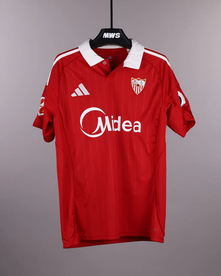 来自Sevilla FC的Lucien Agoumé球衣