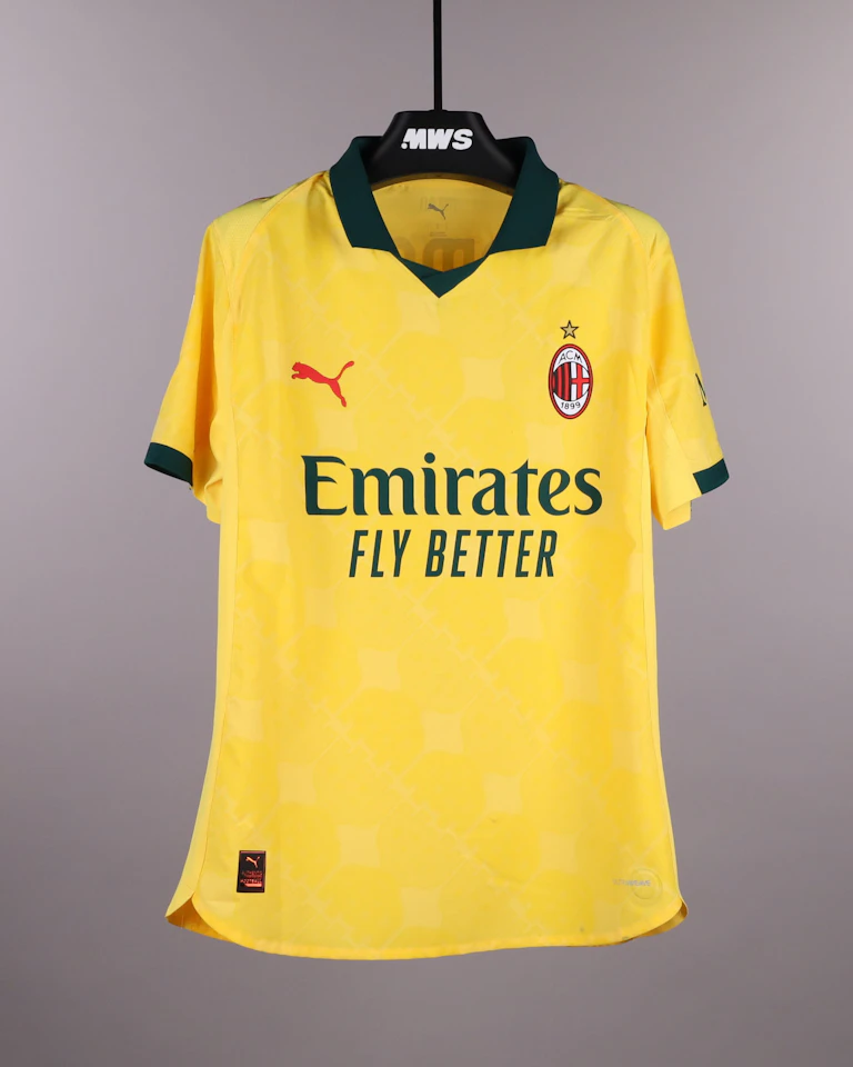 Fikayo Tomori AC Milan shirt