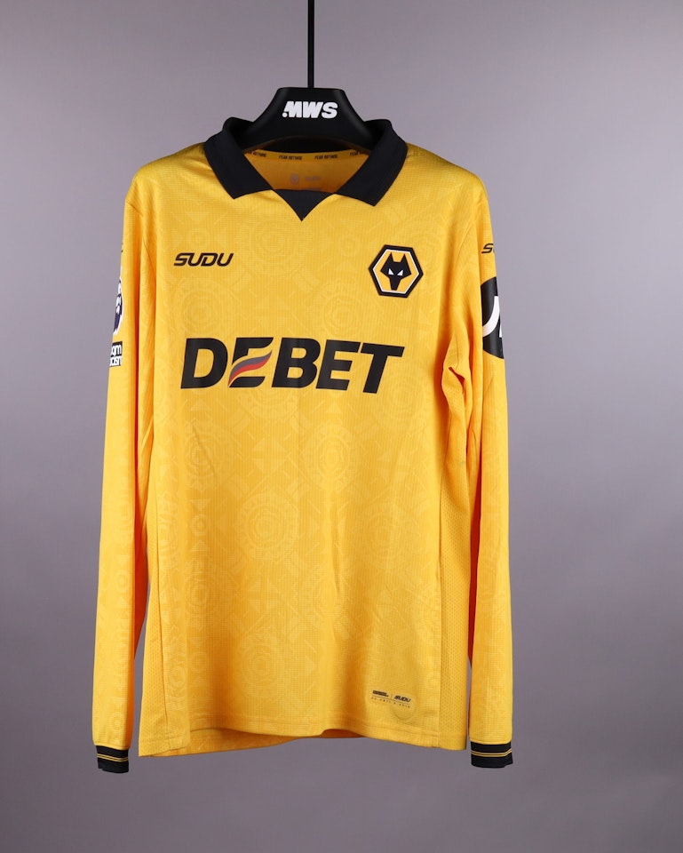 David Møller Wolfe Wolverhampton Wanderers shirt