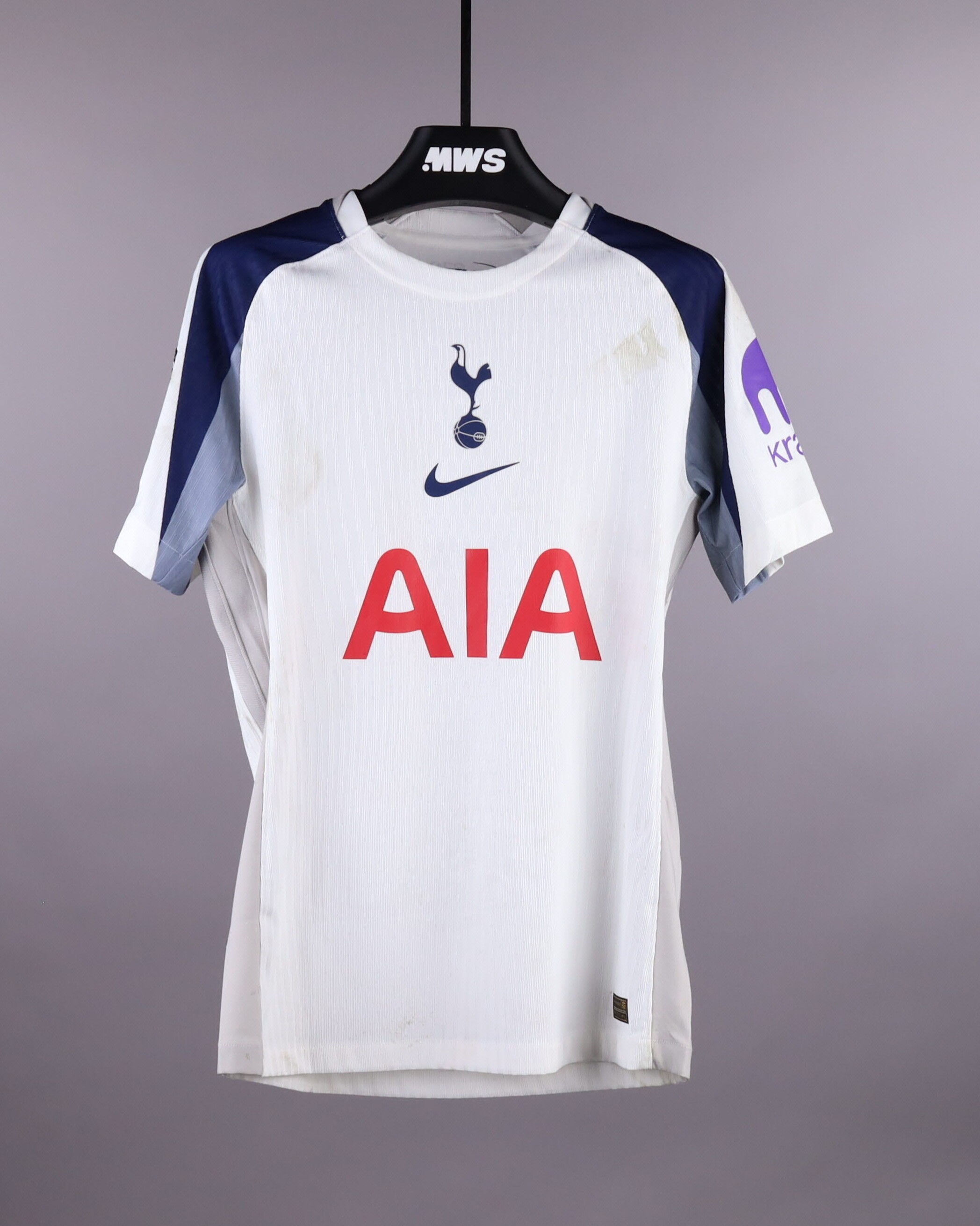Pedro Porro Tottenham Hotspur shirt