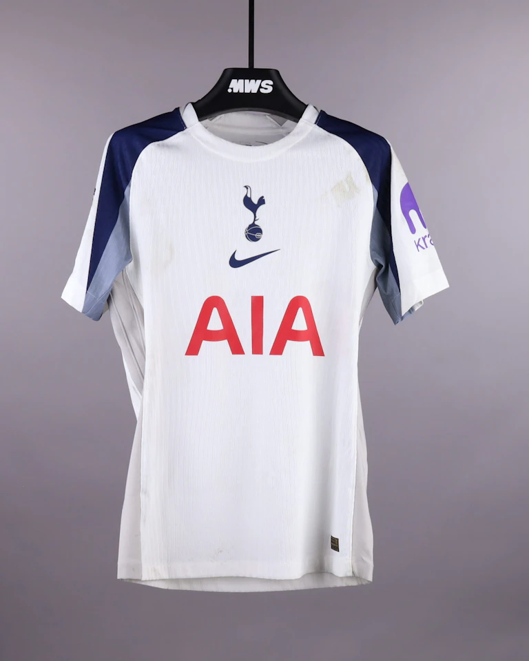 Pedro Porro Tottenham Hotspur shirt