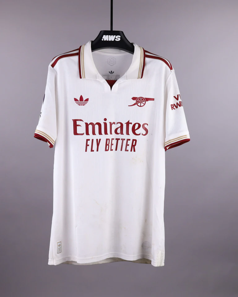 Riccardo Calafiori Arsenal jersey