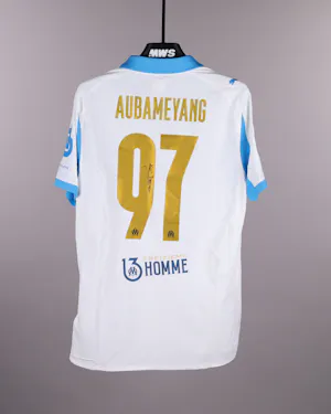 来自Olympique de Marseille的Pierre-Emerick Aubameyang球衣