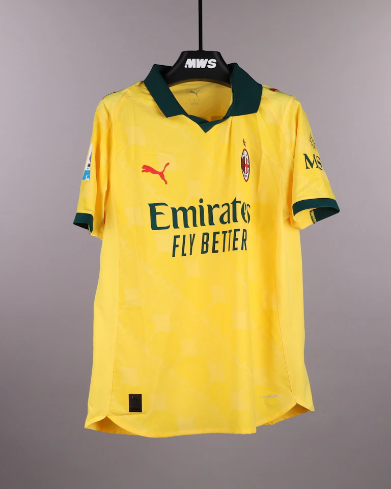 Rafael Leão AC Milan shirt
