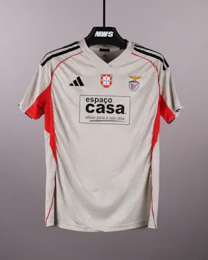 Chandra Davidson SL Benfica W shirt