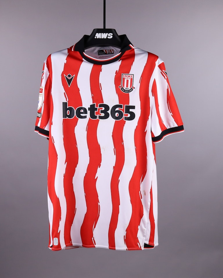 Maksym Talovierov Stoke City shirt