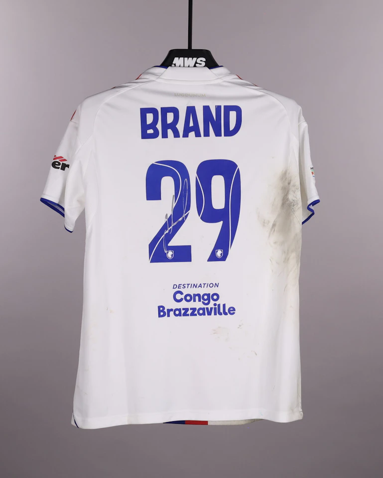 Jule Brand OL Lyonnes forması