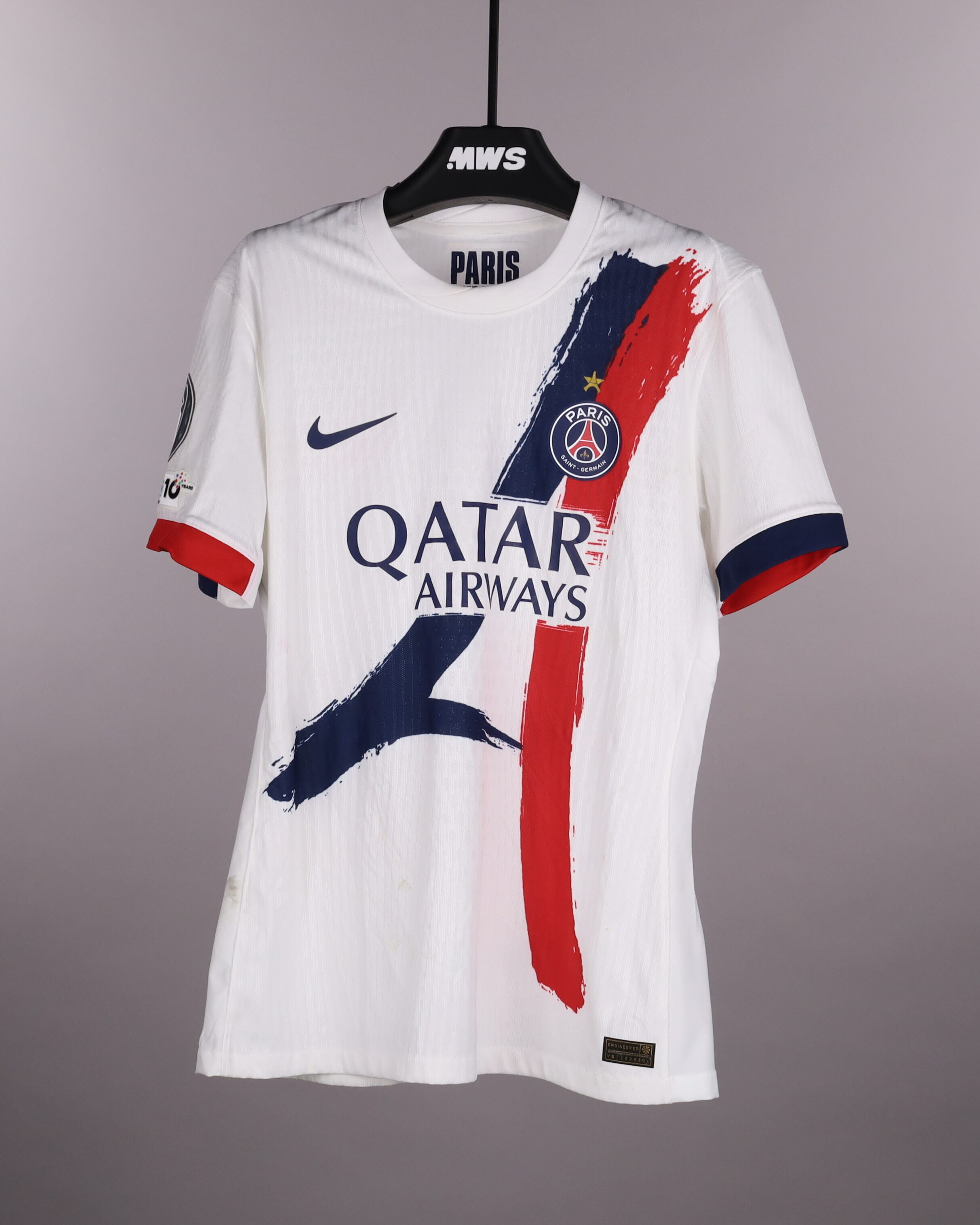 Bradley Barcola Paris Saint-Germain shirt