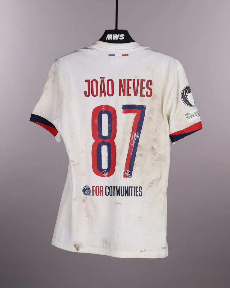 João Neves Paris Saint-Germain shirt