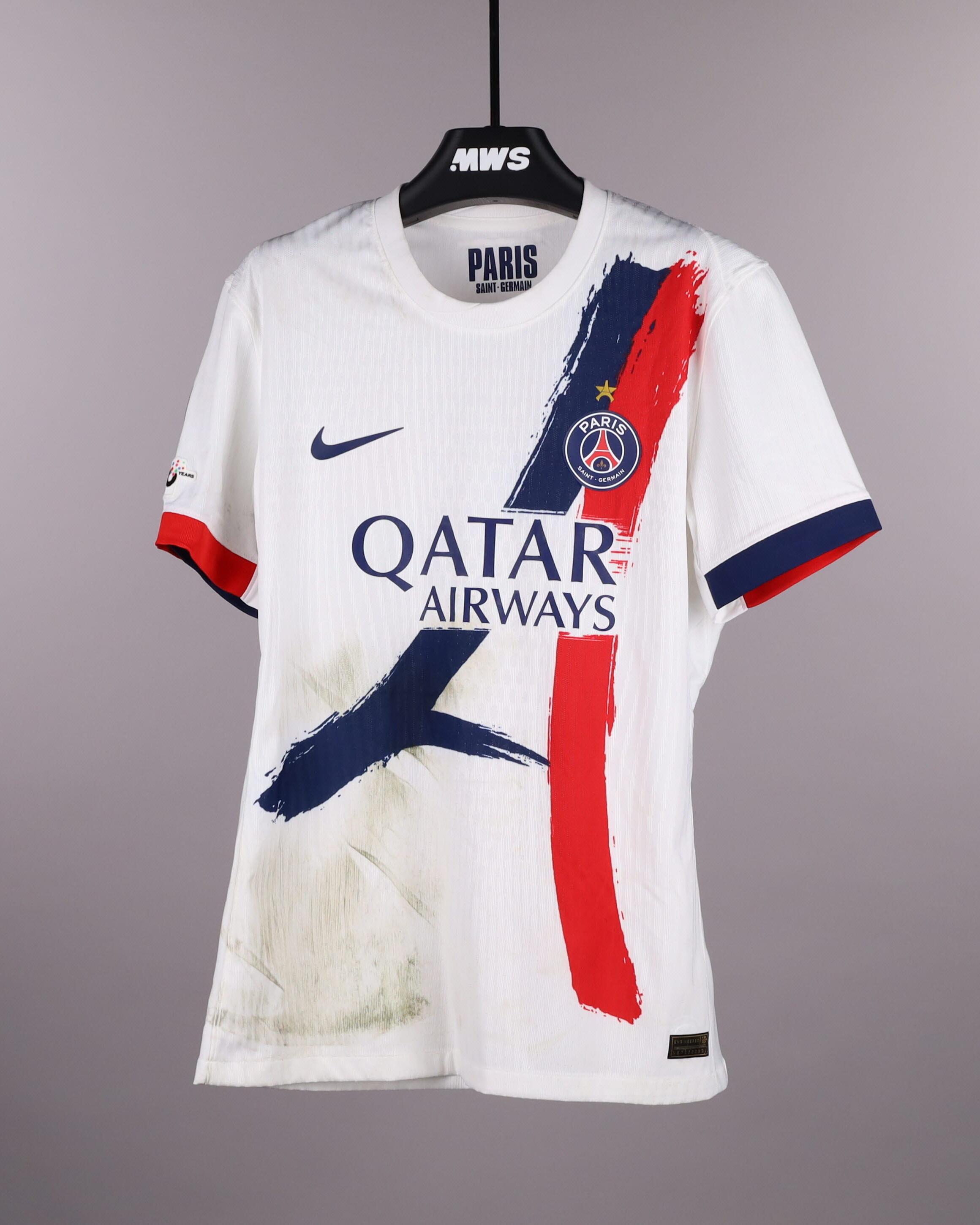 Nuno Mendes Paris Saint-Germain shirt