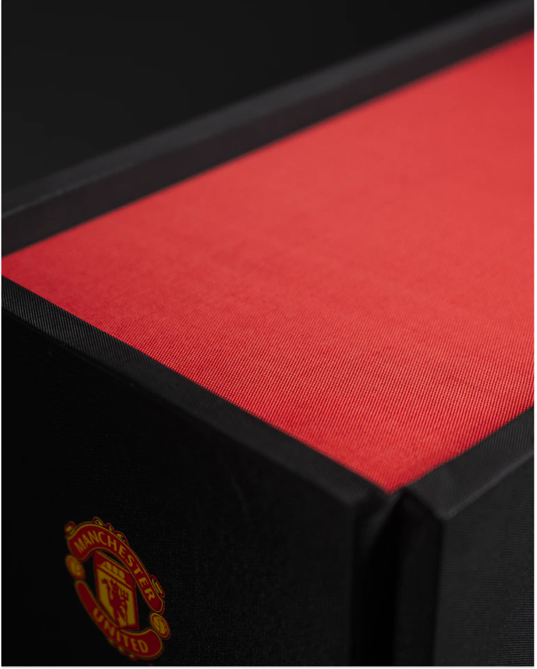 Manchester United Opus Book - 1