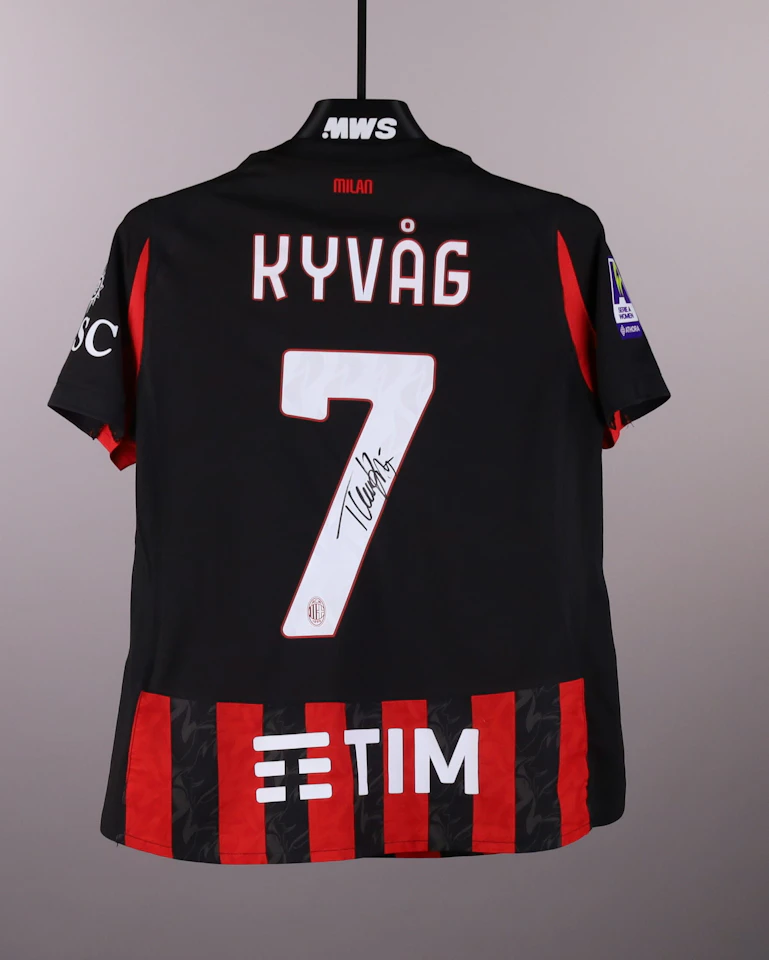 Thea Kyvåg AC Milan Women shirt