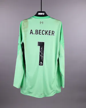 来自Liverpool的Alisson Becker球衣