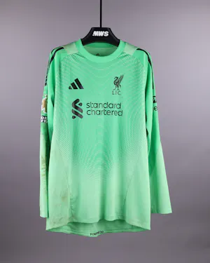 来自Liverpool的Alisson Becker球衣