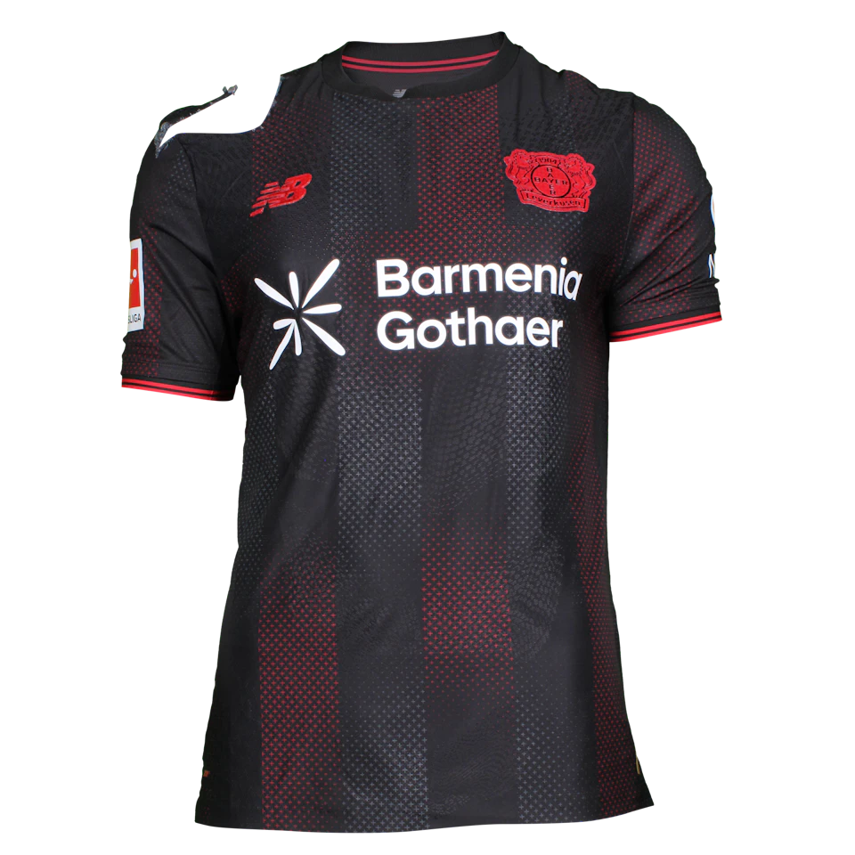 来自Bayer Leverkusen的Ernest Poku球衣