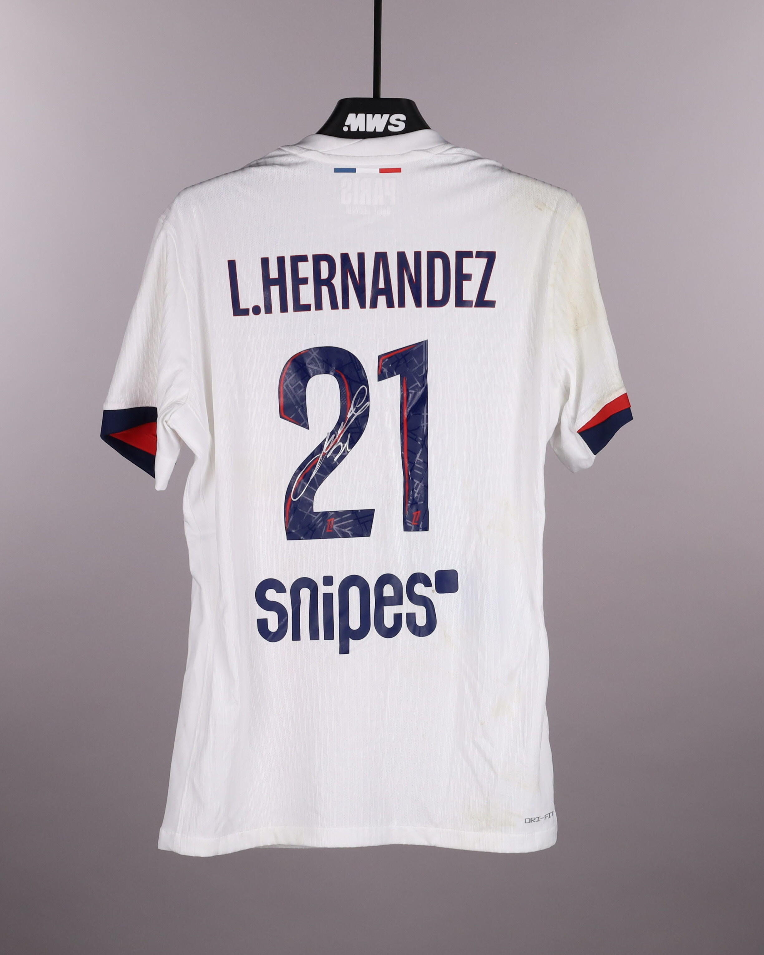Lucas Hernández Paris Saint-Germain shirt