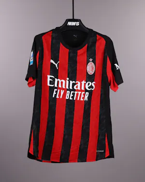 Fikayo Tomori AC Milan shirt