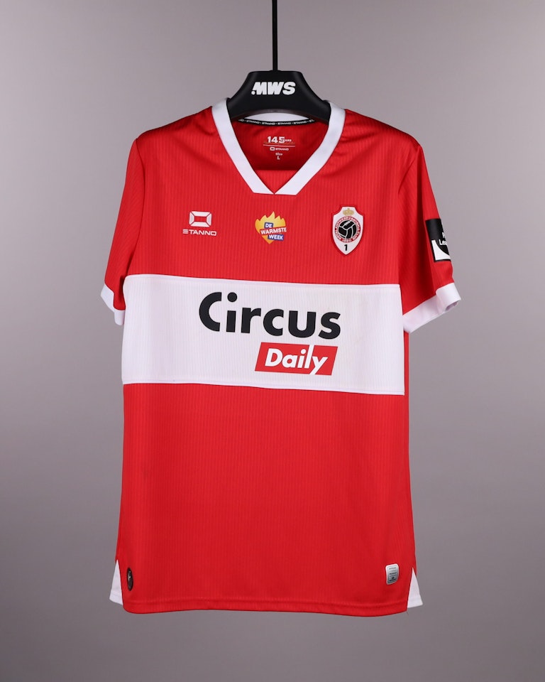 Thibo Somers Royal Antwerp FC shirt