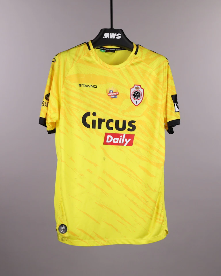 Shirt van Yannick Thoelen Royal Antwerp FC