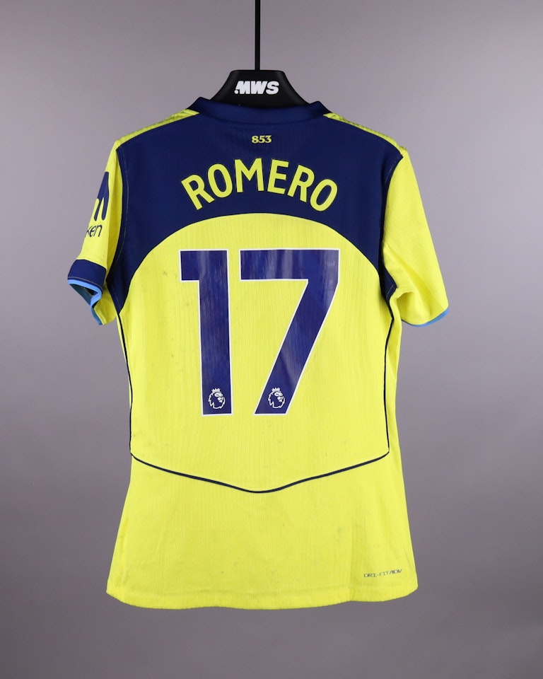 Cristian Romero Tottenham Hotspur shirt