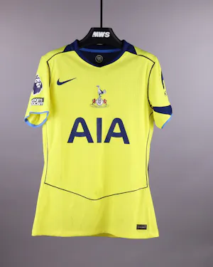 Cristian Romero Tottenham Hotspur shirt