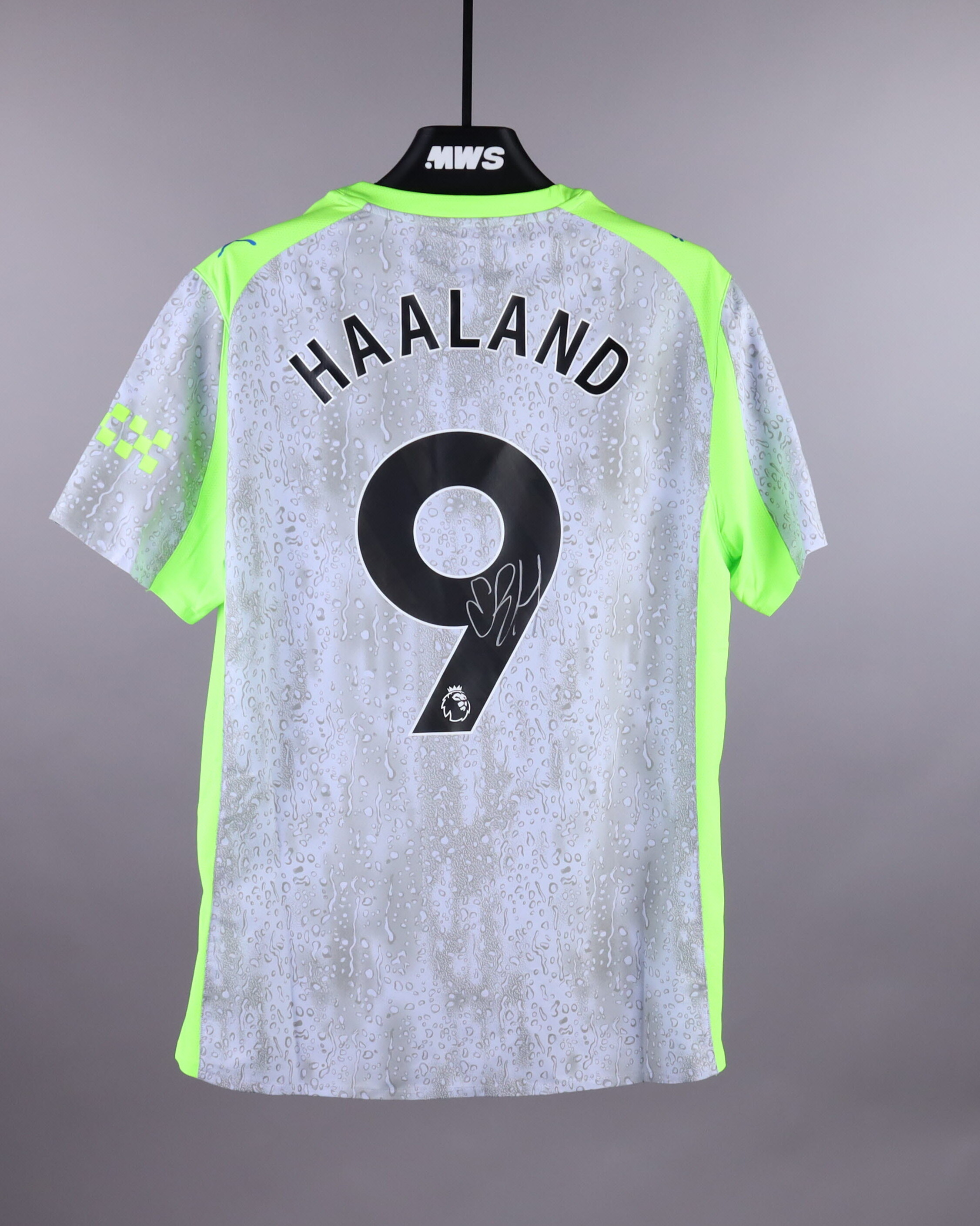 Erling Haaland Manchester City jersey