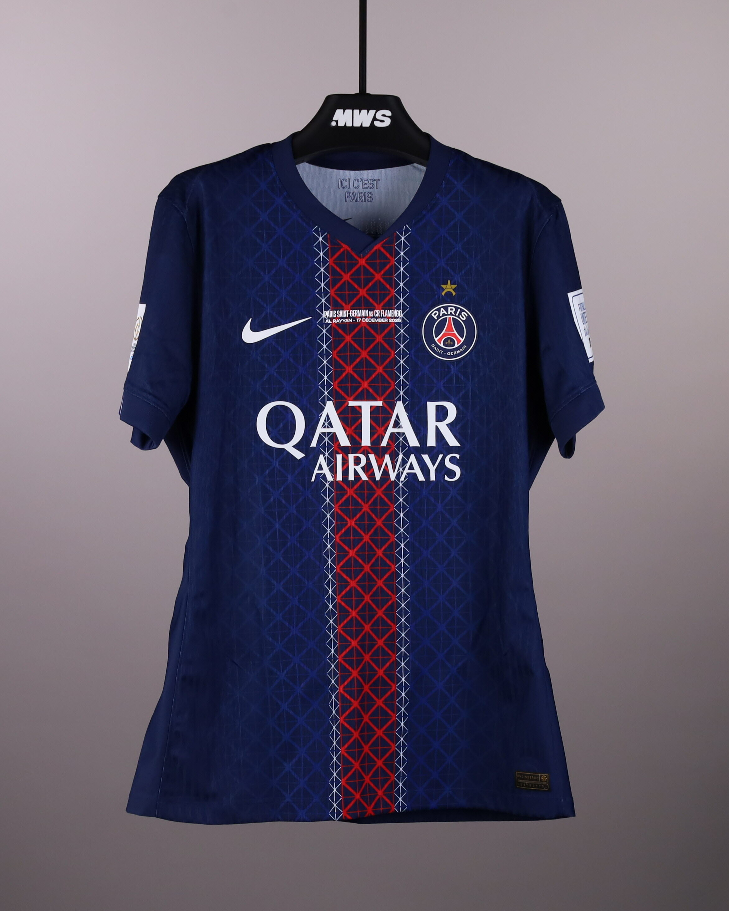 Bradley Barcola Paris Saint-Germain shirt