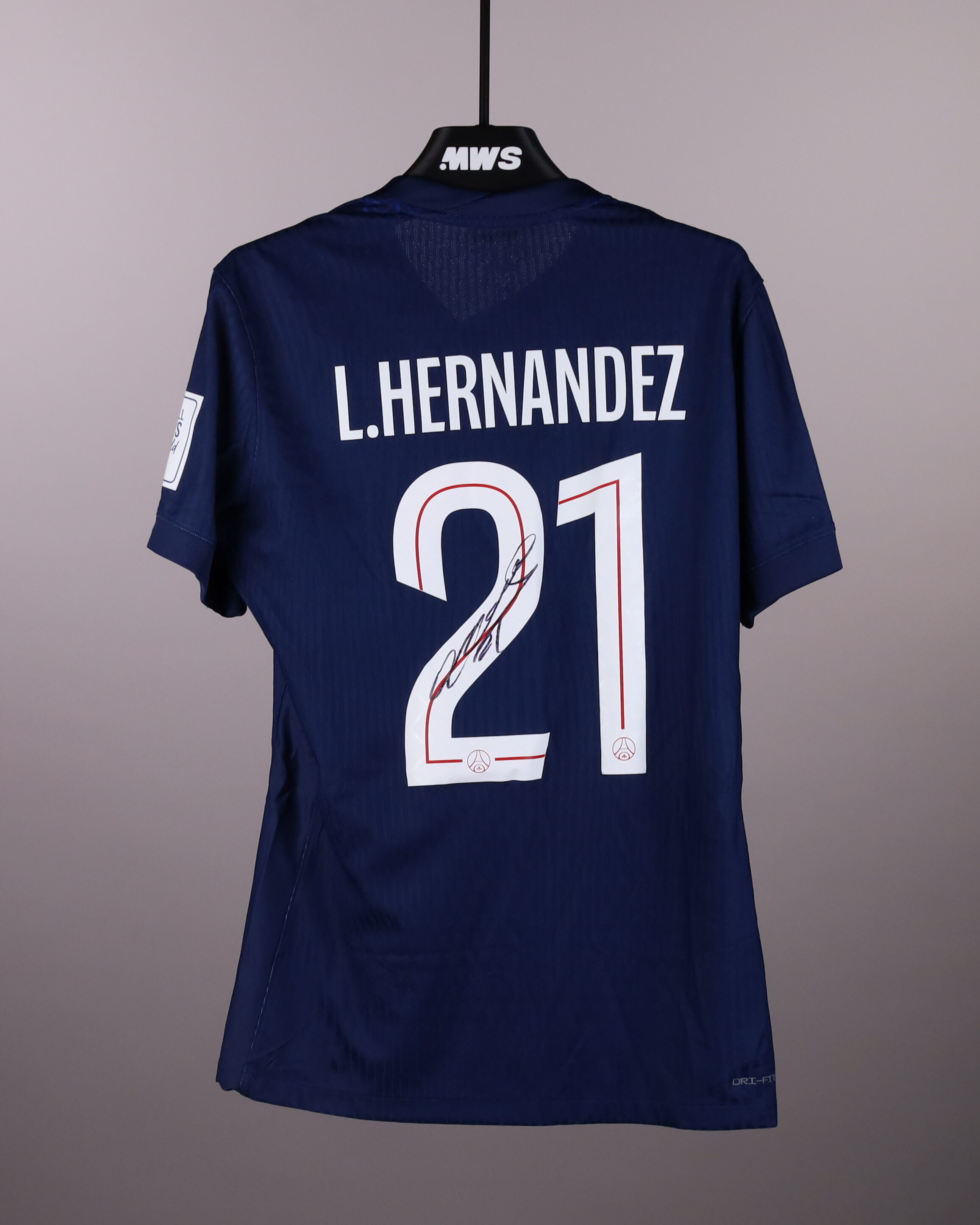 Lucas Hernández Paris Saint-Germain shirt