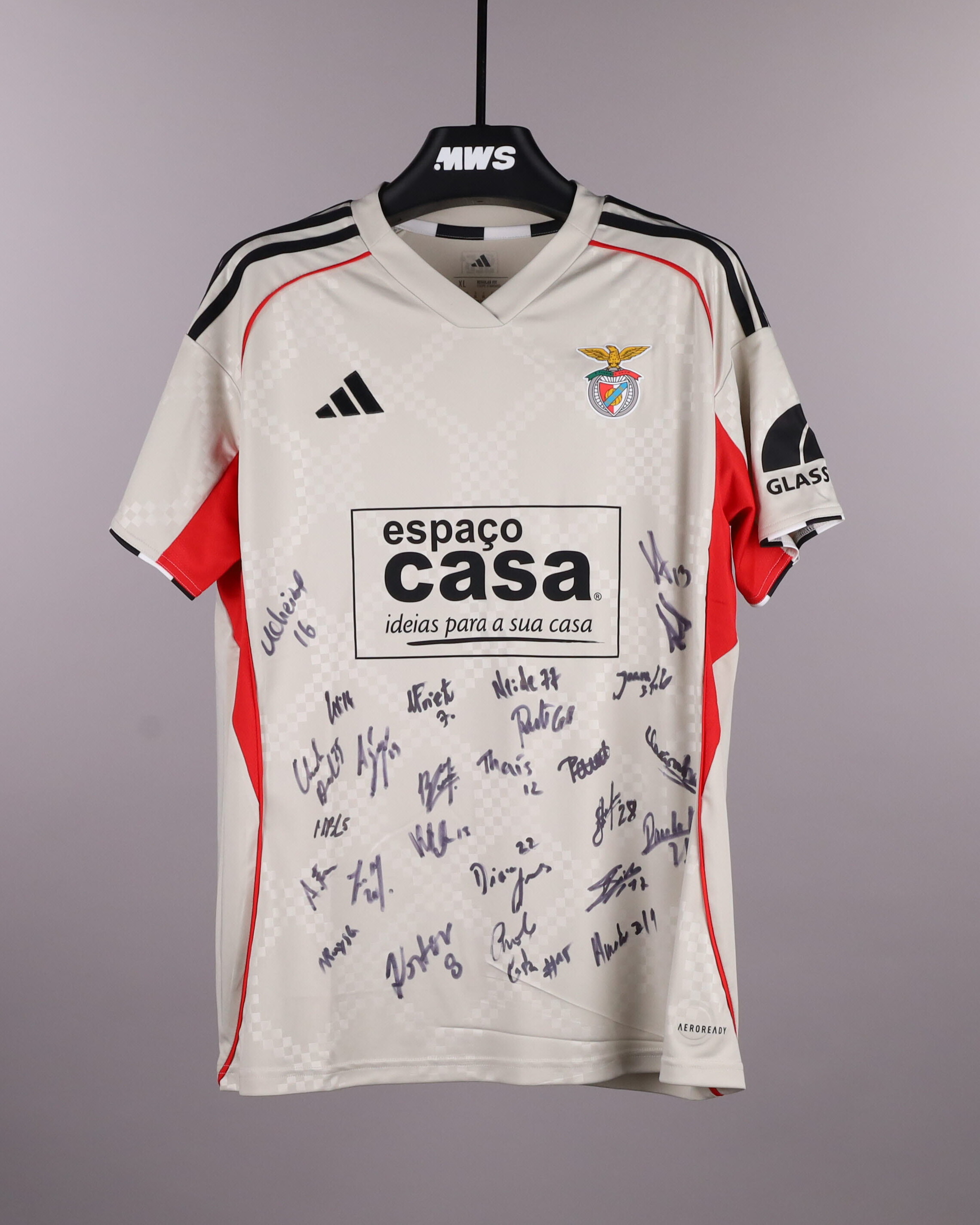 Squad Signed Shirt | SL Benfica W | MatchWornShirt