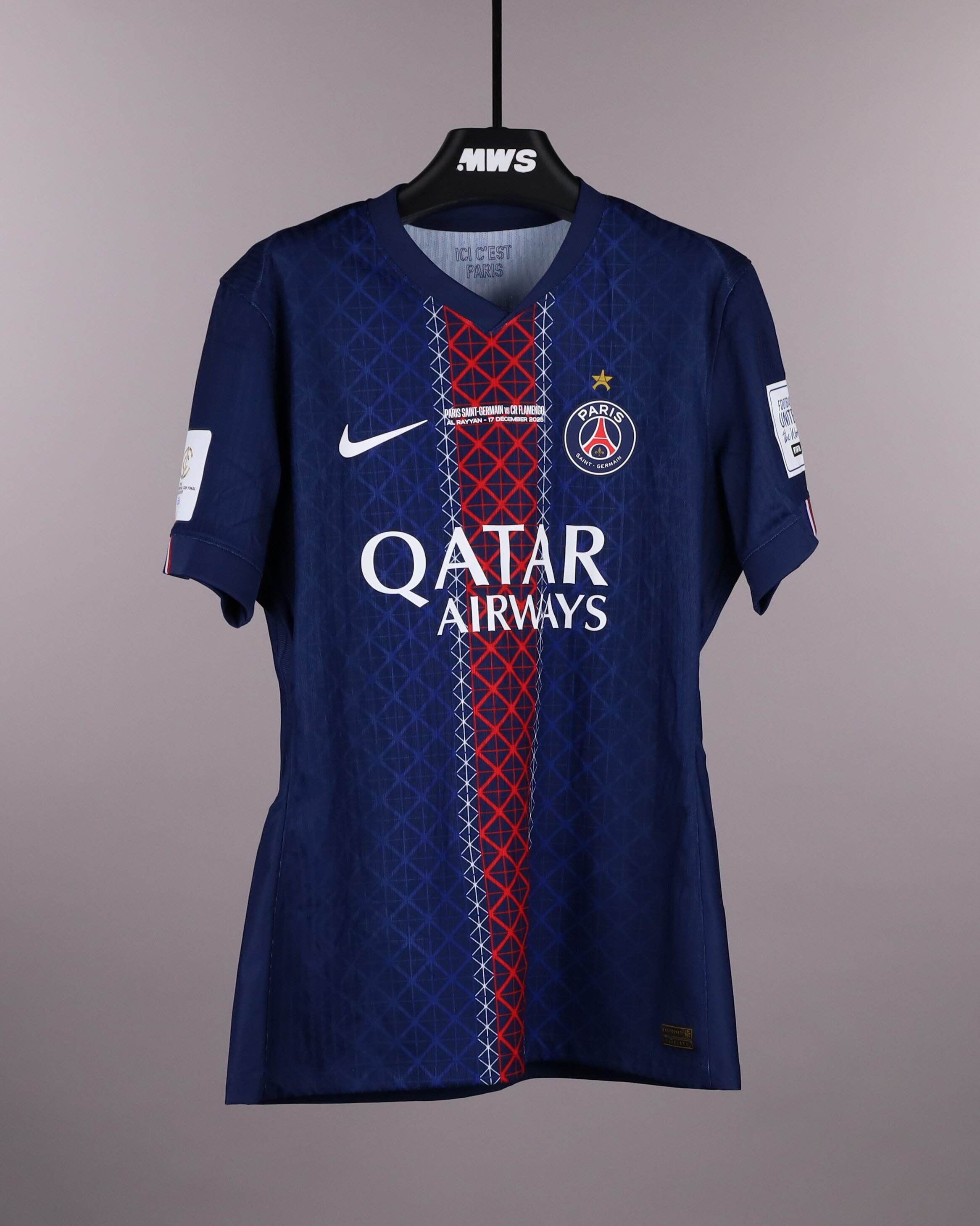 João Neves Paris Saint-Germain shirt