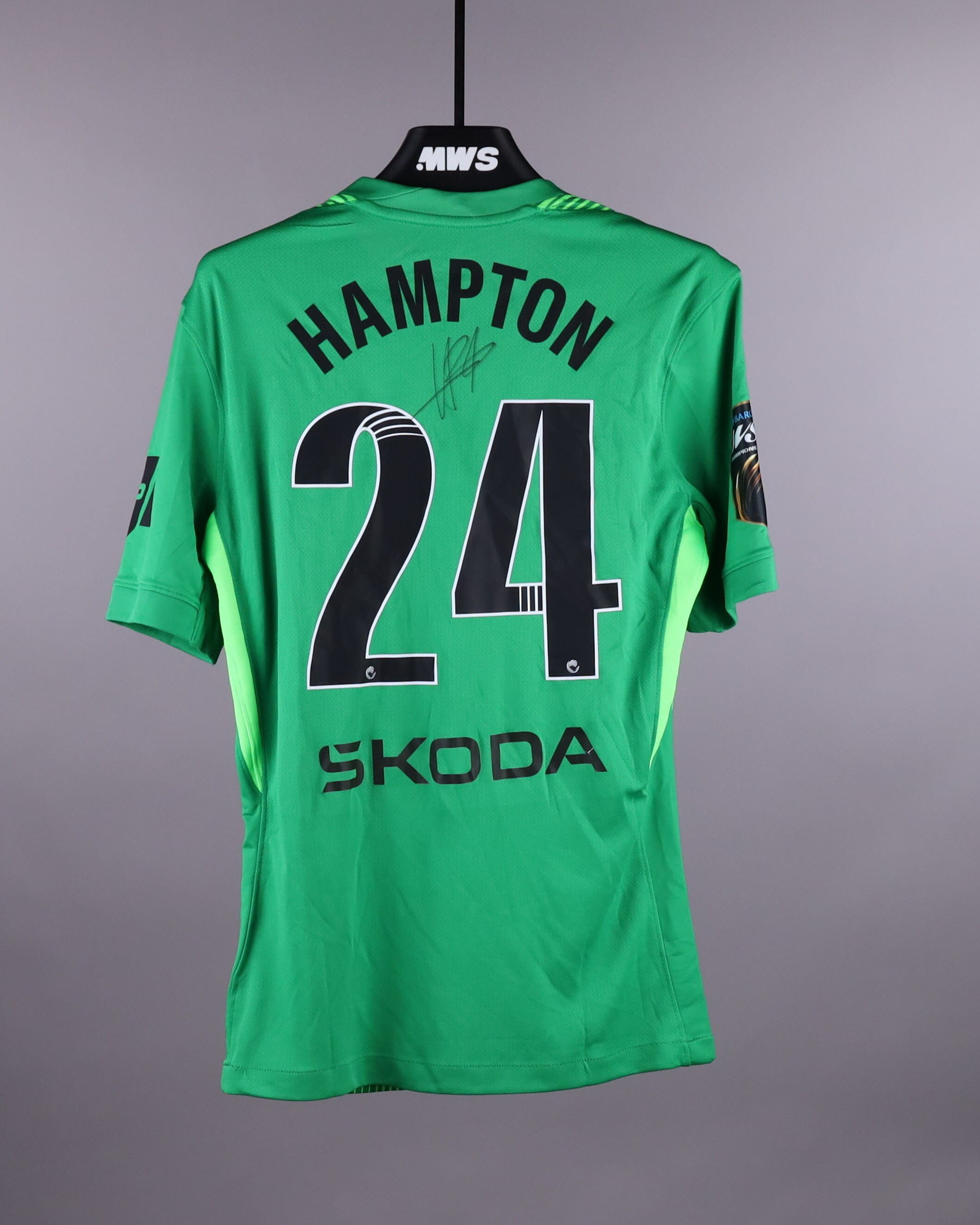 Hannah Hampton Chelsea shirt