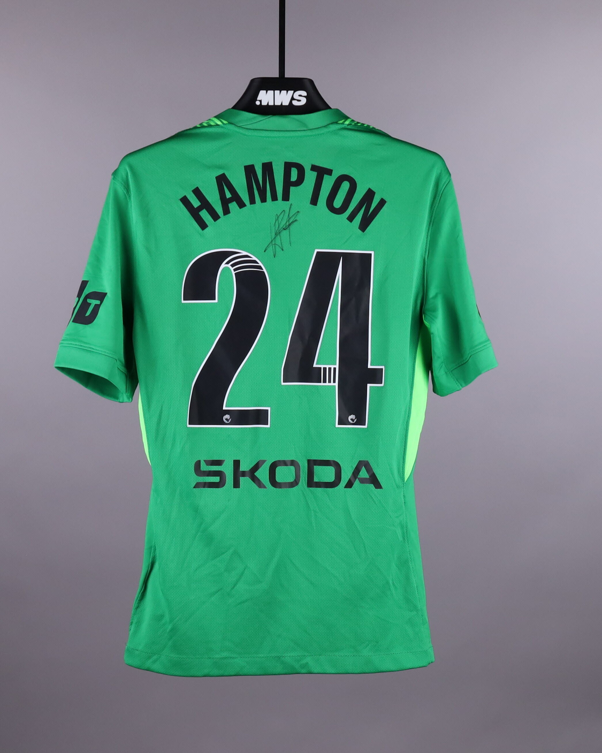 Hannah Hampton Chelsea shirt